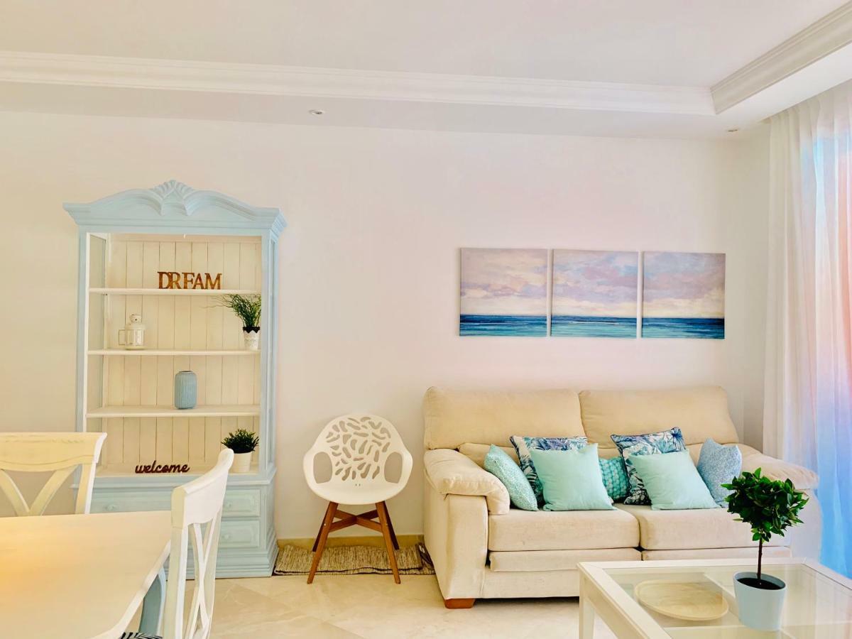 Beachside Apartment In Marbella Exterior photo